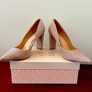 Badgley Mischka Heels Size 11